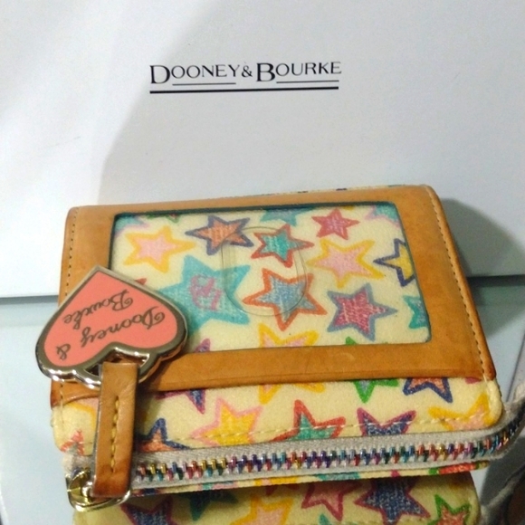 Dooney Bourke Rainbow 🌈 Zipper colorful ✨ ⭐ Compartments ID 🪟 🛍️🎁 NWT - Picture 6 of 10